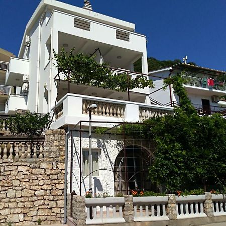 Apartmani Jovanovic Petrovac Eksteriør bilde