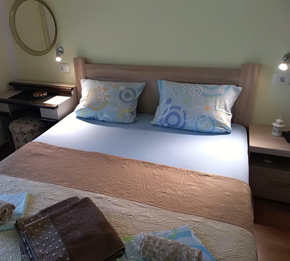 Apartmani Jovanovic Petrovac Eksteriør bilde