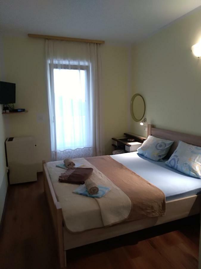 Apartmani Jovanovic Petrovac Eksteriør bilde