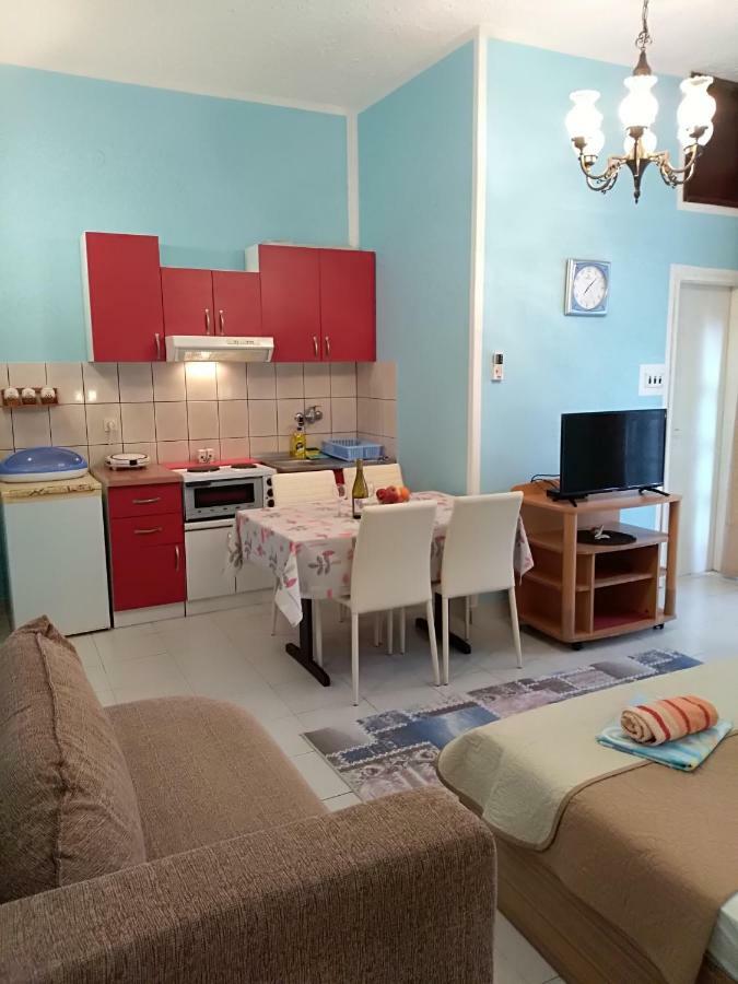 Apartmani Jovanovic Petrovac Eksteriør bilde