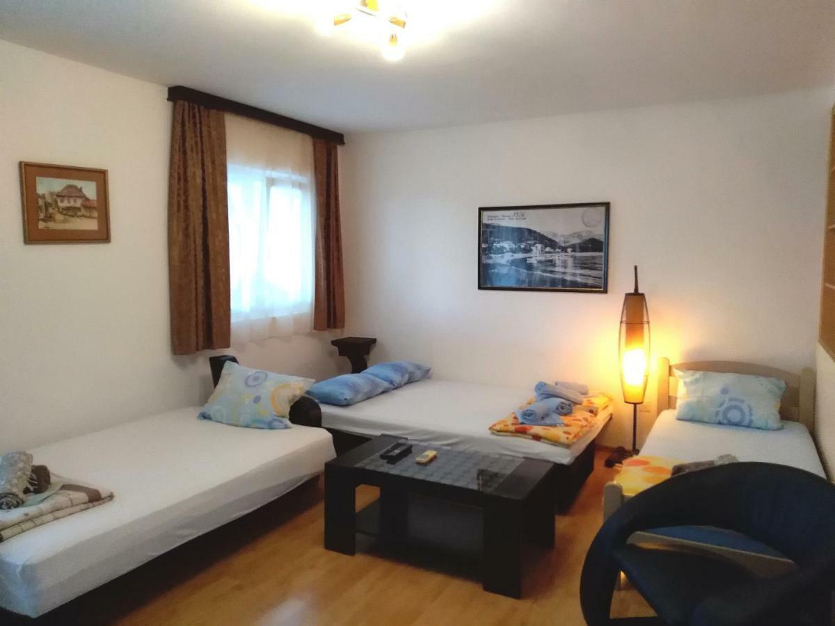 Apartmani Jovanovic Petrovac Eksteriør bilde
